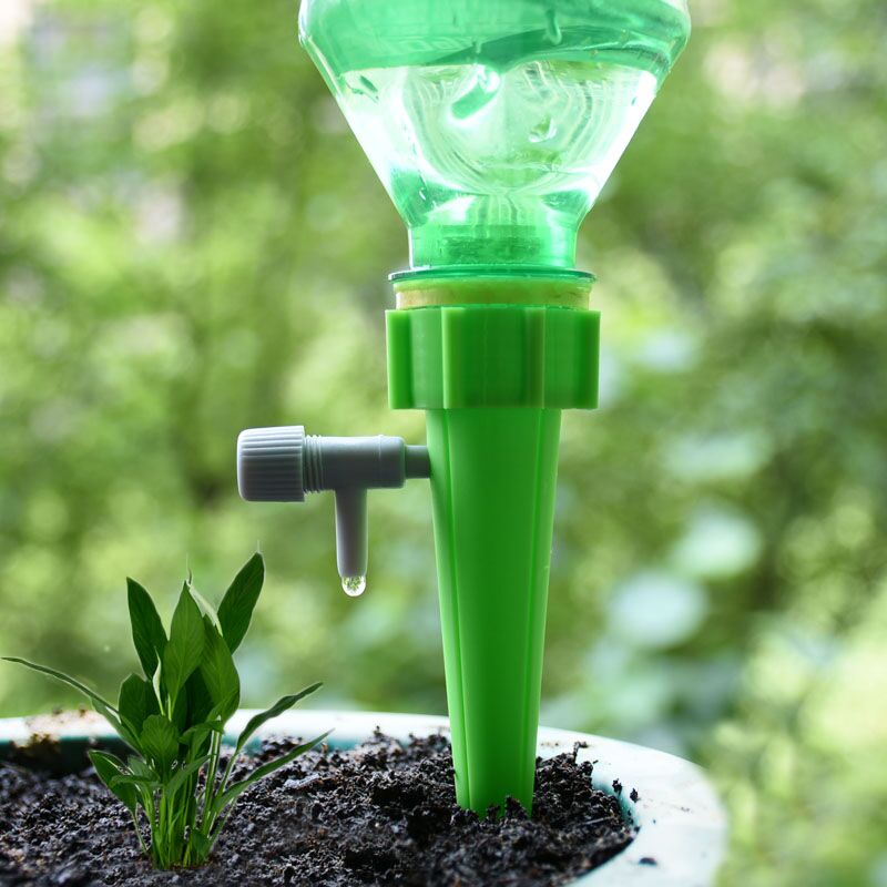 Root Watering Spike - نظام الري بالتنقيط التلقائي لمياه النباتات