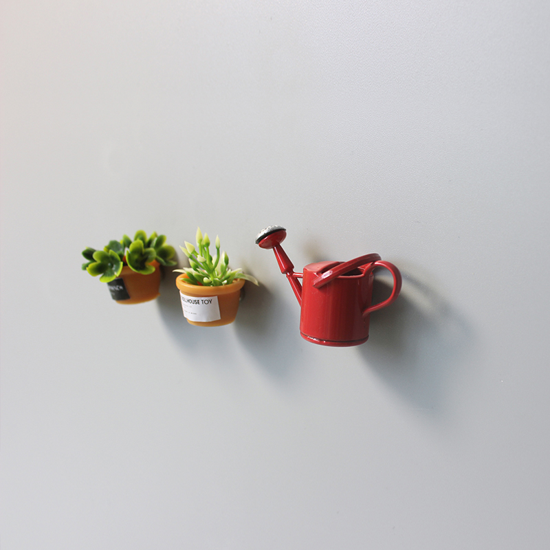 ثلاجة صغيرة مسقاة مغناطيس المن - مراجعة Gardening Tools For 8 Year Olds وسعره