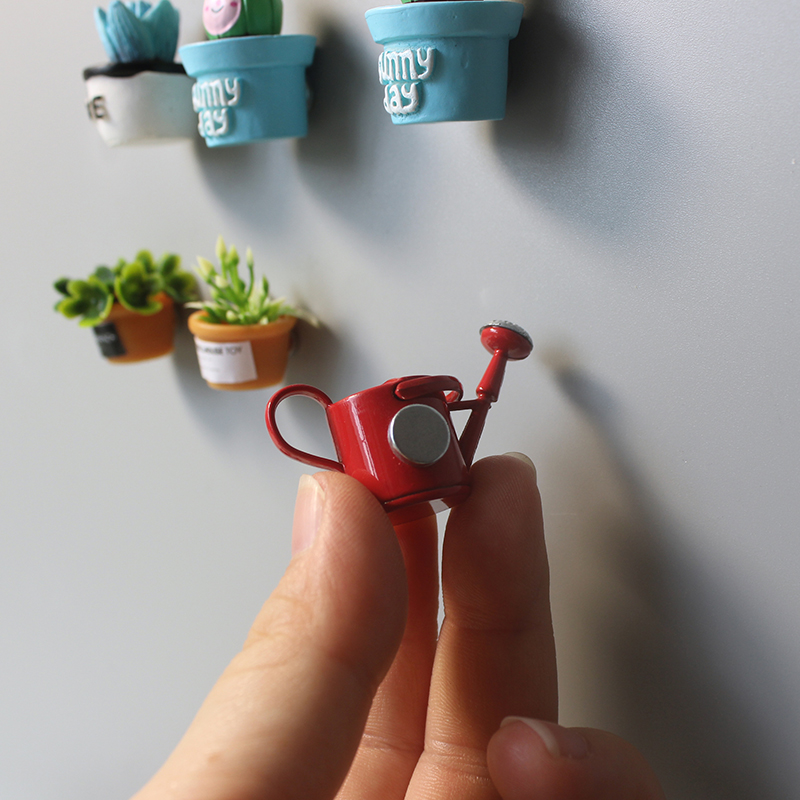 ثلاجة صغيرة مسقاة مغناطيس المن - مراجعة Gardening Tools For 8 Year Olds وسعره